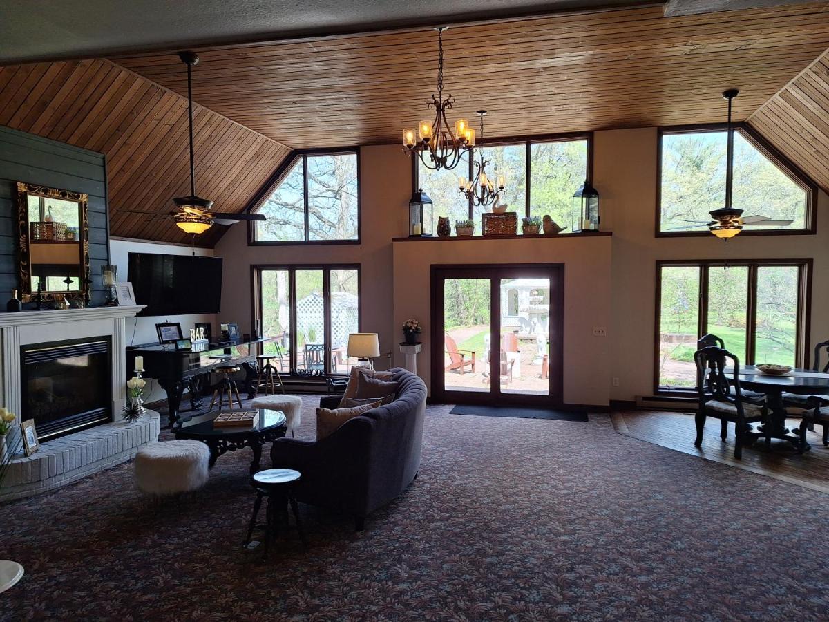 לינה וארוחת בוקר Otter Creek Eau Claire Altoona מראה חיצוני תמונה