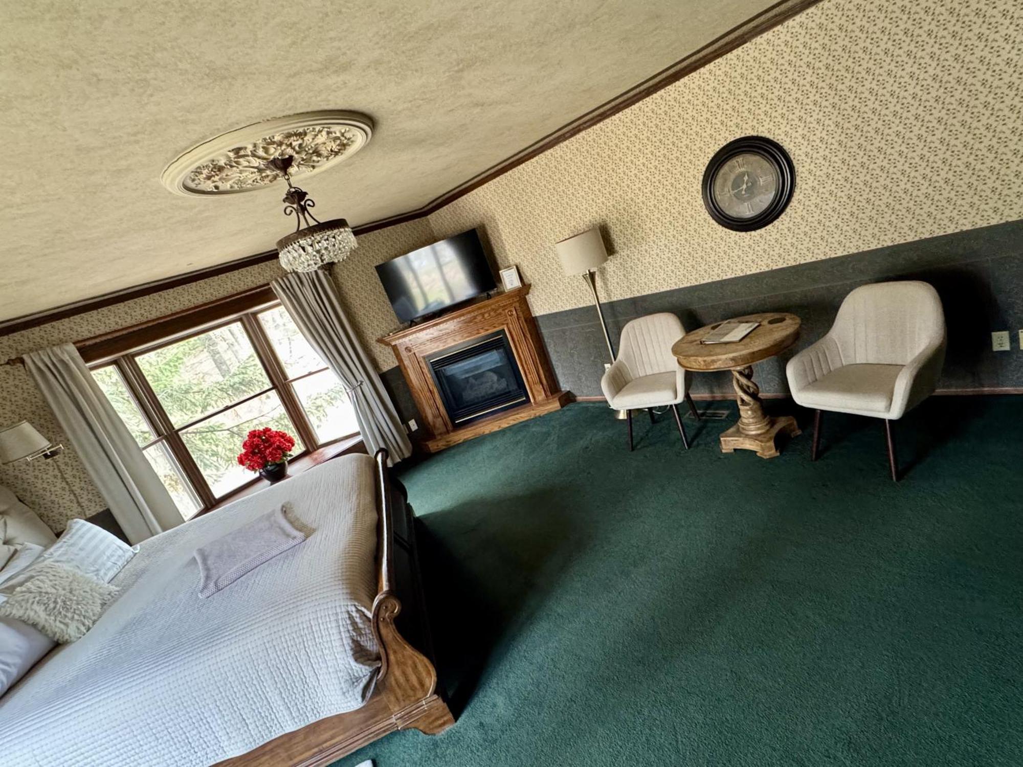 לינה וארוחת בוקר Otter Creek Eau Claire Altoona מראה חיצוני תמונה